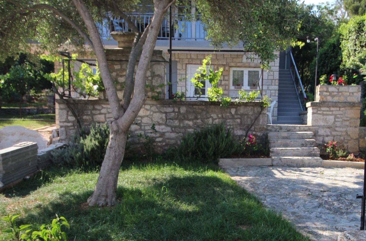 Molo View Apartment Ровинь Экстерьер фото