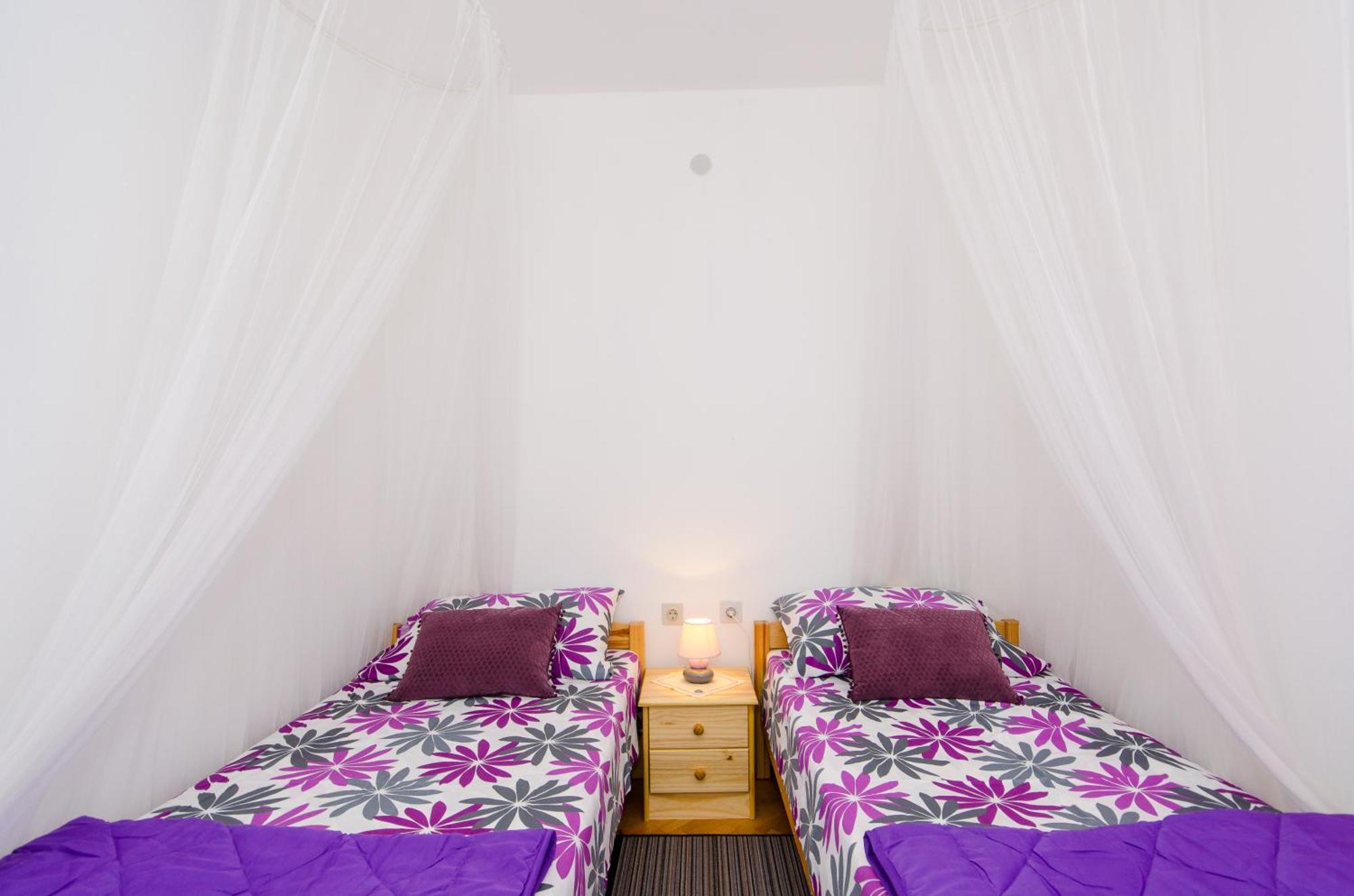 Molo View Apartment Ровинь Экстерьер фото